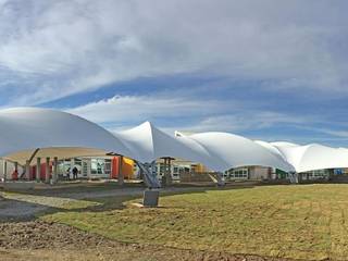 Centro Teletón de Valdivia, Espacio Cubierto Espacio Cubierto Commercial spaces