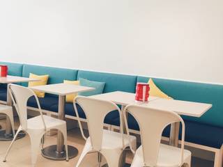 Café PALATTO, MOYO - Decoração de Interiores MOYO - Decoração de Interiores 商業空間 合板（チップボード）