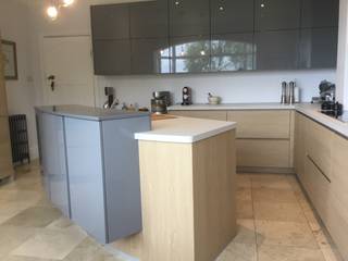 Stockport kitchen Diane Berry Kitchens Modern Mutfak Ahşap Ahşap rengi alno,alnoplan,alnosign,oak,grey,island,gloss