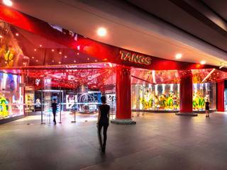 Tangs Flagship Store, MinistryofDesign MinistryofDesign Espacios comerciales