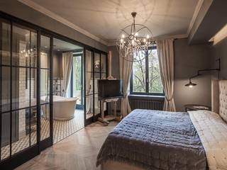 Bedroom Hampstead Design Hub Cuartos industriales wood flooring,TV unit,freestanding bathtub,wall painting