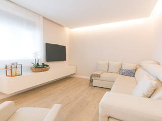 REFORMA PISO DONOSTIA, Rooms de Cocinobra Rooms de Cocinobra Minimalistische Wohnzimmer