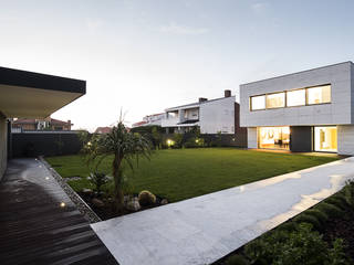 Silvalde House, CNLL CNLL Modern houses