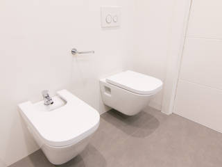 REFORMA PISO SAN JUAN, Rooms de Cocinobra Rooms de Cocinobra 現代浴室設計點子、靈感&圖片