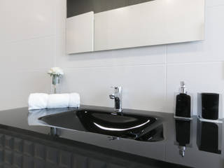 REFORMA VIVIENDA ENSANCHE PAMPLONA, Rooms de Cocinobra Rooms de Cocinobra Industrial style bathrooms