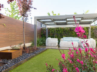 homify Modern garden