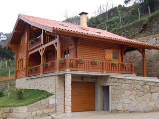 RUSTICASA | 100 projetos | Portugal + Espanha, RUSTICASA RUSTICASA Wooden houses Solid Wood Multicolored