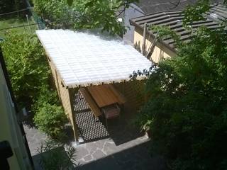 Pergola giardino in legno con tetto trasparente, ONLYWOOD ONLYWOOD 컨트리스타일 정원 솔리드 우드 멀티 컬러