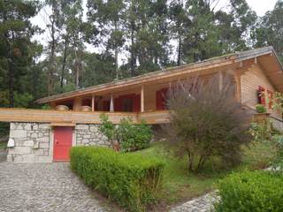 RUSTICASA | 100 projetos | Portugal + Espanha, RUSTICASA RUSTICASA Wooden houses Solid Wood Multicolored