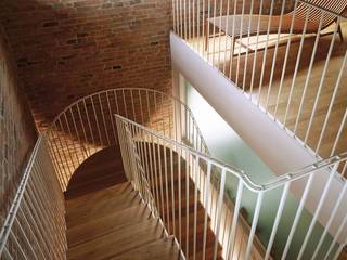 Tuscany house, roberto lazzeroni roberto lazzeroni Pasillos, vestíbulos y escaleras modernos