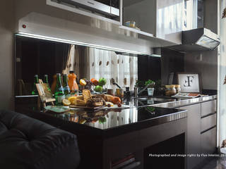 Multifunctional Modern Kitchen for Royal Mediterania Garden Residences Apartment, Flux Interior Flux Interior КухняШкафы и полки Фанера Белый