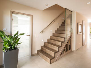 homify Modern Corridor, Hallway and Staircase