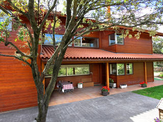 RUSTICASA | Casa em La Garriga | Barcelona, RUSTICASA RUSTICASA Wooden houses Solid Wood Multicolored