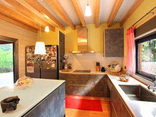 RUSTICASA | Casa em La Garriga | Barcelona, RUSTICASA RUSTICASA Kitchen units Wood Wood effect