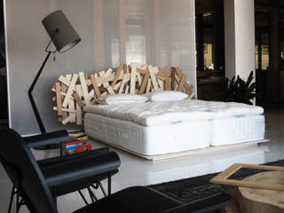 Letto su misura, Falegnameria Fontanella Falegnameria Fontanella Modern style bedroom Solid Wood Multicolored Beds & headboards