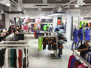 Remodelación adidas Plaza Alameda, Super A Studio Super A Studio Bedrijfsruimten Hout Hout