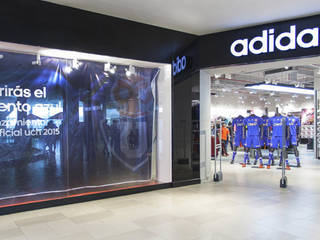 Remodelación adidas Plaza Alameda, Super A Studio Super A Studio Espacios comerciales Vidrio