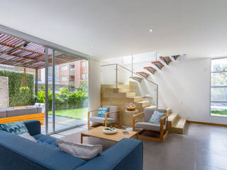 Casa mediterránea, Adrede Arquitectura Adrede Arquitectura Modern living room Wood Blue