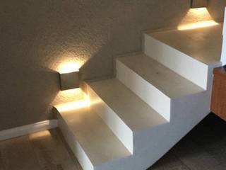 Aplique bidirecciona para interior, Iluminacion creativa. Iluminacion creativa. Modern Corridor, Hallway and Staircase