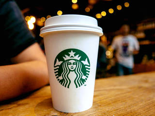 Diseño Starbucks Black Gold Puerto Vallarta Jalisco., Anclas Arquitectos Anclas Arquitectos 모던스타일 주택