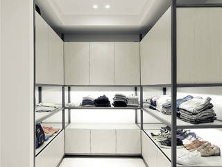 PENTHOUSE AMSTERDAM, J.PHINE J.PHINE Closets minimalistas