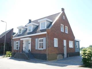 Klassieke dijkwoning Sliedrecht , Brand I BBA Architecten Brand I BBA Architecten บ้านและที่อยู่อาศัย