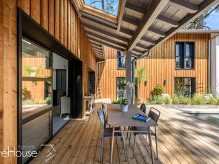 Création d’une maison individuelle avec piscine, Agence CréHouse Agence CréHouse Modern Evler