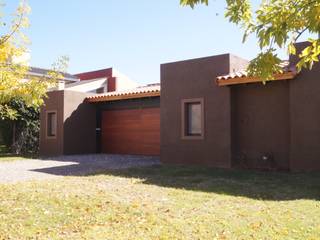 Una Casa con historia, Abitar arquitectura Abitar arquitectura Rustikale Häuser