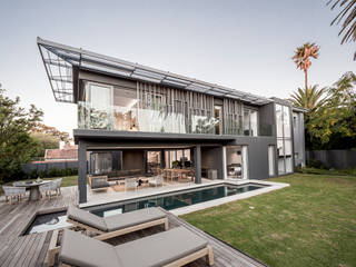 NW 57, GSQUARED architects GSQUARED architects Moderne huizen Marmer Grijs