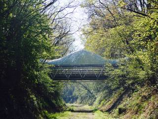 Couverture d'une passerelle piétonne en bambou - Terra Botanica, Déambulons Déambulons Espacios comerciales Bambú Verde