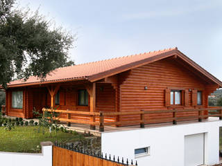 Casa no Sardoal, RUSTICASA RUSTICASA Casas de madera Madera maciza Multicolor