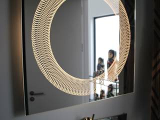 Glazz Cosmic Mirror for Private Residence in Ibiza, Spain, Alguacil & Perkoff Ltd. Alguacil & Perkoff Ltd. モダンスタイルの お風呂 ガラス