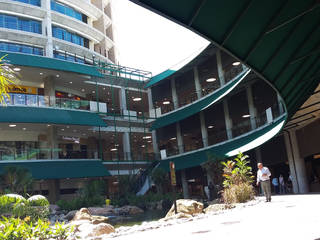 Parasoles - Villavicencio, Bocanumenth Arquitectura Textil Bocanumenth Arquitectura Textil Modern corridor, hallway & stairs