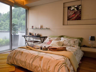 Green Living at Mont Timah, E&U E&U Tropische Schlafzimmer