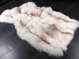 Sunglow Fuchs Pelzteppich, Lars Paustian - International Fur Lars Paustian - International Fur Lantai Bulu White