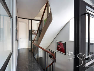 Floating Staircase, London, Bisca Staircases Bisca Staircases Modern corridor, hallway & stairs