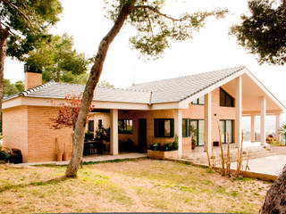 Casa en Calicanto (Chiva-Valencia), navarro+vicedo arquitectura navarro+vicedo arquitectura Klasyczne domy Cegły