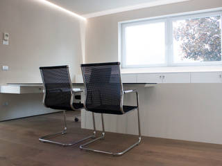 UFFICI DIREZIONALI, Giemmecontract srl. Giemmecontract srl. Minimalistische Arbeitszimmer