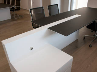 UFFICI DIREZIONALI, Giemmecontract srl. Giemmecontract srl. Bureau minimaliste