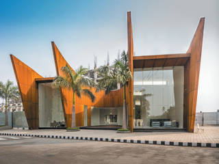 THE CRESCENT , SANJAY PURI ARCHITECTS SANJAY PURI ARCHITECTS Rumah Modern