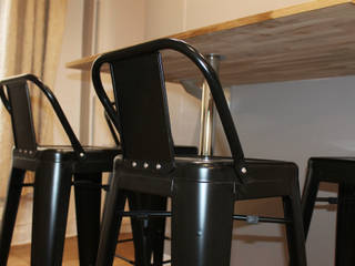 APPARTEMENT A PARIS, Agence ADI-HOME Agence ADI-HOME Modern Dining Room Iron/Steel Black