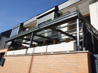Techo móvil en Madrid - 1, Fraimar Aluminios S.L. Fraimar Aluminios S.L. Balcones y terrazas de estilo moderno Aluminio/Cinc