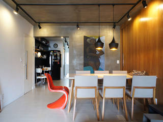 Apê do artista, Lelalo - arquitetura e design Lelalo - arquitetura e design Modern dining room Concrete