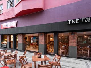 Restaurante Tudo no Espeto - Bairro Lourdes, Aptar Arquitetura Aptar Arquitetura Espaços comerciais