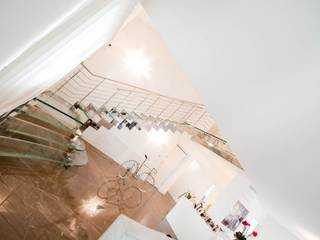 Интерьерная лестница Модель Laser Glass, Euroscala Euroscala Modern corridor, hallway & stairs