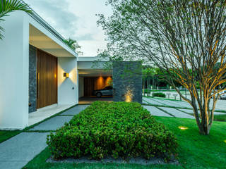 Paisagismo Residencial, Le Jardin Arquitectura Paisagística Le Jardin Arquitectura Paisagística トロピカルな 庭