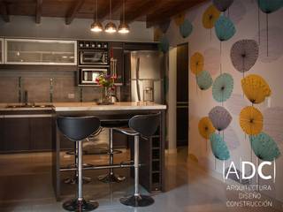 VIVIENDA UNIFAMILIAR - EQUIPAMIENTO A MEDIDA - AVELLANEDA AL 300 - SAN MIGUEL DE TUCUMAN, DIAZ GUERRA ESTUDIO DIAZ GUERRA ESTUDIO Modern kitchen