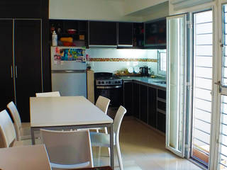 Casa M-1216, ELVARQUITECTOS ELVARQUITECTOS Nhà bếp phong cách hiện đại