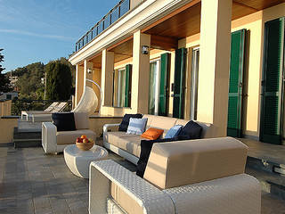 Интерьеры апартаментов в Италии , Archdetail Archdetail Eclectic style balcony, veranda & terrace