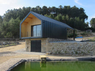 Apoio Agrícola - Penalva do Castelo, Pedro Palma Arquiteto Pedro Palma Arquiteto Modern garage/shed Iron/Steel